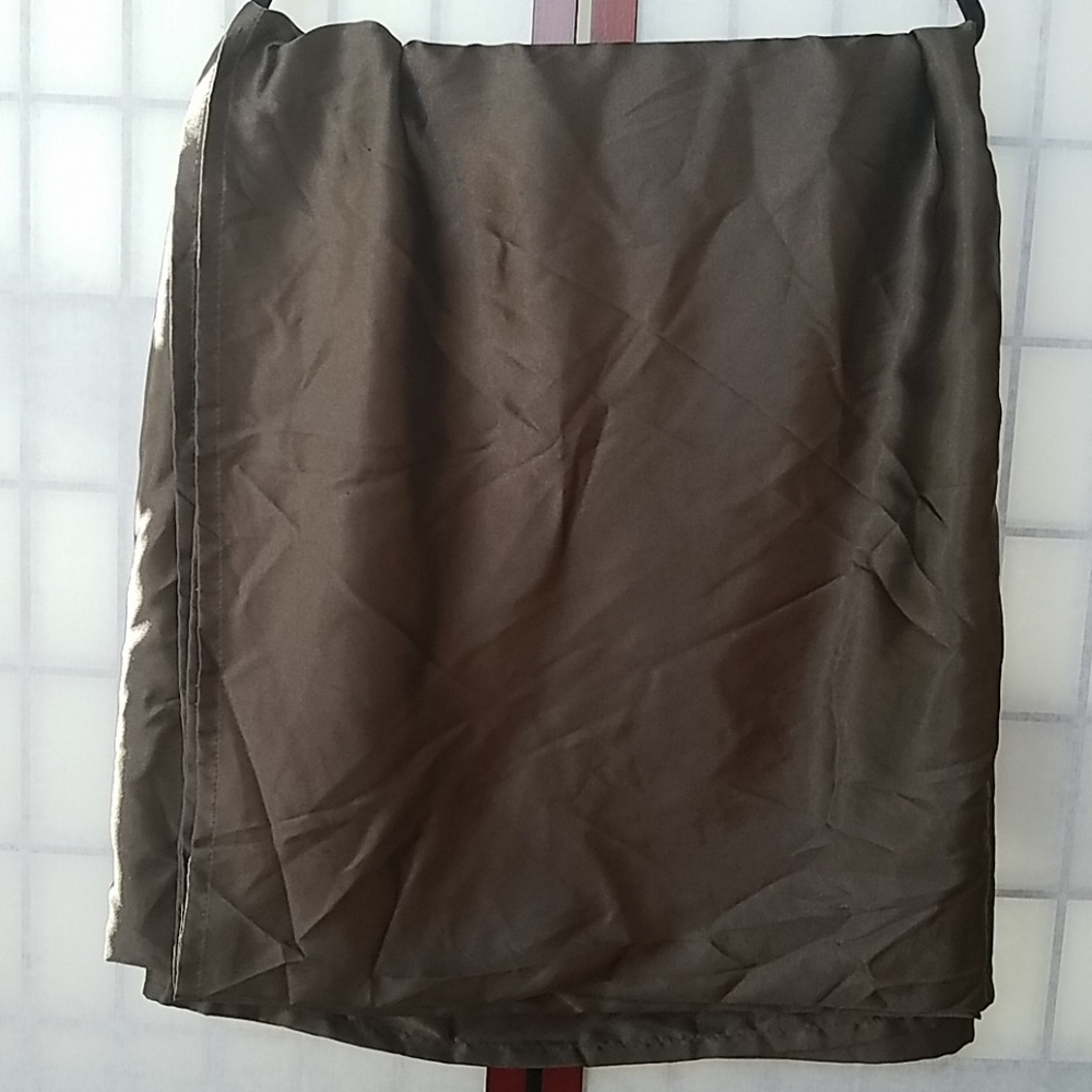 🔴Mainstays Brown satin-like flat sheet/pillowcase for queen bed